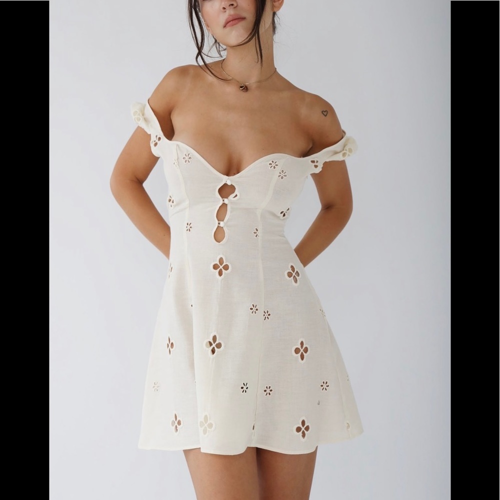 Dreamy Boho Eyelet Summer Sexy Mini Dress Accent Sleeves, Floral Cut Detailing - Picture 6 of 11